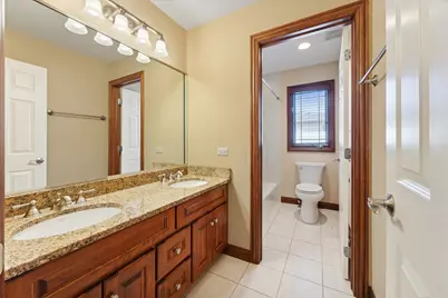 945 Internationale Parkway, Woodridge, IL 60517 - Photo 19