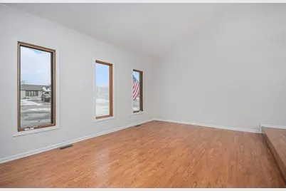 22531 Crescent Way, Richton Park, IL 60471 - Photo 5