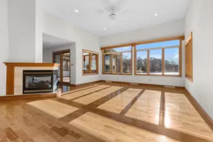 8317 Snaresbrook Rd, Roscoe, IL 61073 - Photo 7