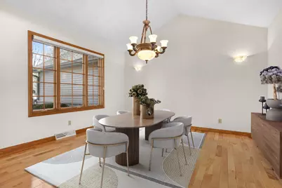 8317 Snaresbrook Road, Roscoe, IL 61073 - Photo 3