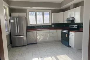 1204 6th St, Peru, IL 61354 - Photo 9