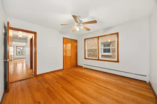 5748 W Montrose Ave, Chicago, IL 60634 - Photo 9