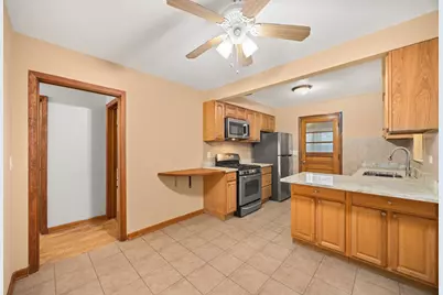 5748 W Montrose Avenue #1, Chicago, IL 60634 - Photo 5