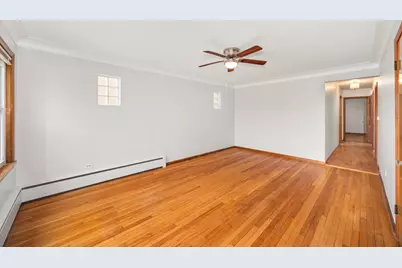 5748 W Montrose Avenue #1, Chicago, IL 60634 - Photo 3