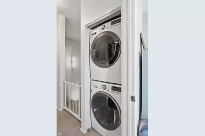 3057 N Clifton Avenue #2, Chicago, IL 60657 - Photo 21