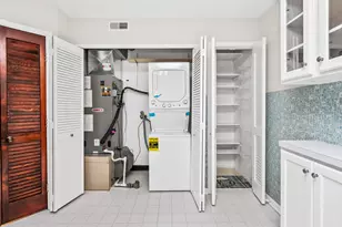 77 Lake Hinsdale Dr, Willowbrook, IL 60527 - Photo 15