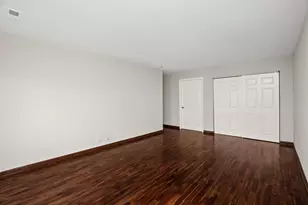 77 Lake Hinsdale Dr, Willowbrook, IL 60527 - Photo 21