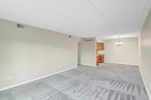 8025 Woodglen Ln, Downers Grove, IL 60516 - Photo 5