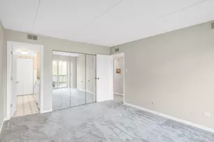 8025 Woodglen Ln, Downers Grove, IL 60516 - Photo 11
