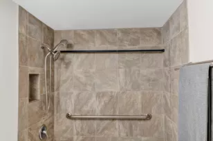 8025 Woodglen Ln, Downers Grove, IL 60516 - Photo 17