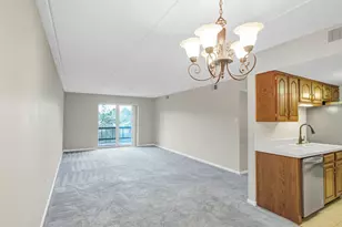 8025 Woodglen Ln, Downers Grove, IL 60516 - Photo 7
