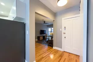 637 W Cornelia Ave, Chicago, IL 60657 - Photo 7