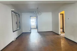 8936 S Jeffery Blvd, Chicago, IL 60617 - Photo 5