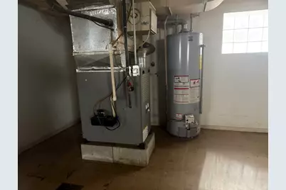 8936 S Jeffery Boulevard, Chicago, IL 60617 - Photo 15