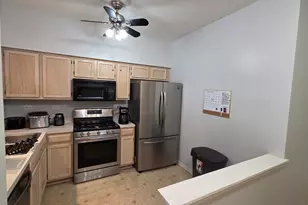 237 Camel Bend Ct, Schaumburg, IL 60194 - Photo 3