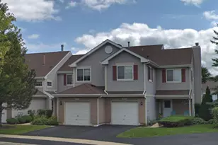 237 Camel Bend Ct, Schaumburg, IL 60194 - Photo 1