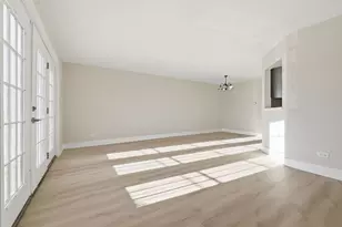 4180 Williamsburg Ct, Glenview, IL 60025 - Photo 5