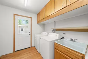 9417 S 78th Ave, Hickory Hills, IL 60457 - Photo 9