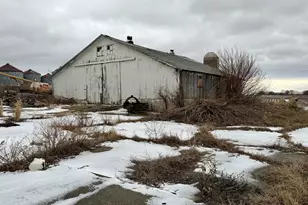 3517 N Henderson Rd, Freeport, IL 61032 - Photo 3