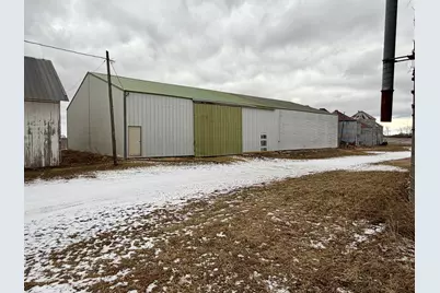 3517 N Henderson Road, Freeport, IL 61032 - Photo 5