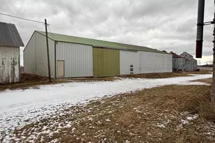 3517 N Henderson Rd, Freeport, IL 61032 - Photo 5