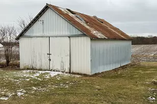 3517 N Henderson Rd, Freeport, IL 61032 - Photo 3