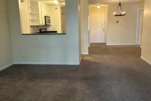 214 Glengarry Dr, Bloomingdale, IL 60108 - Photo 5