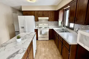 414 E Main St, Toulon, IL 61483 - Photo 13