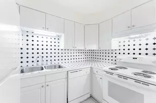 415 Wesley Ave, Oak Park, IL 60302 - Photo 5