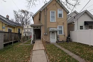 806 24th St, Rock Island, IL 61201 - Photo 3