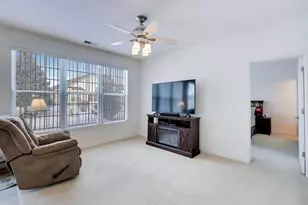 2594 Venetian Ln, Elgin, IL 60124 - Photo 13