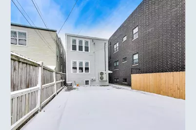 4213 W Roscoe Street #1, Chicago, IL 60641 - Photo 13