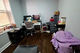 1525 E 72nd St, Chicago, IL 60619 - Photo 9