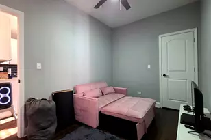 1525 E 72nd St, Chicago, IL 60619 - Photo 7