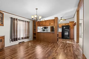 404 E Wood Ln, Belvidere, IL 61008 - Photo 7