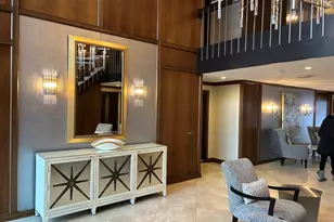 1 Oak Brook Club Dr, Oak Brook, IL 60523 - Photo 7