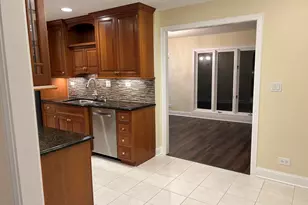 1 Oak Brook Club Dr, Oak Brook, IL 60523 - Photo 31