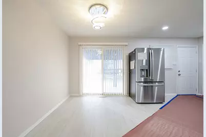 1777 Linden Avenue, Hanover Park, IL 60133 - Photo 7