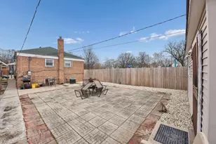 5317 S Hamilton Ave, Chicago, IL 60609 - Photo 15