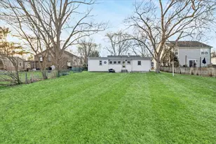 1034 S Harrison St, Batavia, IL 60510 - Photo 5