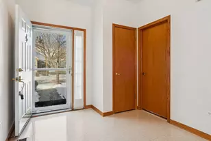 21050 W Aspen Ln, Plainfield, IL 60544 - Photo 3