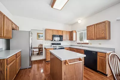 233 Wildflower Lane, Round Lake Beach, IL 60073 - Photo 7