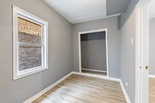 8428 S Escanaba Ave, Chicago, IL 60617 - Photo 23