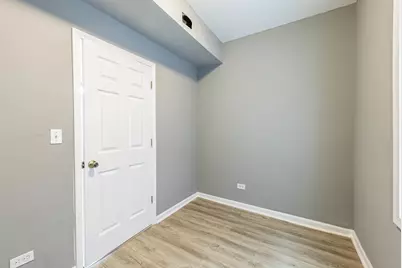 8428 S Escanaba Avenue, Chicago, IL 60617 - Photo 11