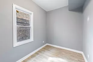 8428 S Escanaba Ave, Chicago, IL 60617 - Photo 21