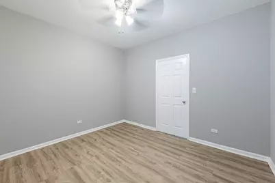 8428 S Escanaba Avenue, Chicago, IL 60617 - Photo 13