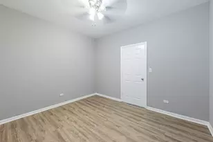 8428 S Escanaba Ave, Chicago, IL 60617 - Photo 13