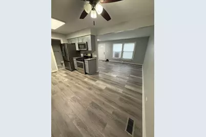 1311 Kingsbury Drive #E, Hanover Park, IL 60133 - Photo 5