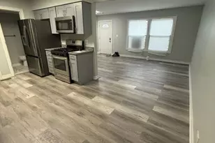 1311 Kingsbury Dr, Hanover Park, IL 60133 - Photo 5