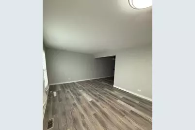 1311 Kingsbury Drive #E, Hanover Park, IL 60133 - Photo 3